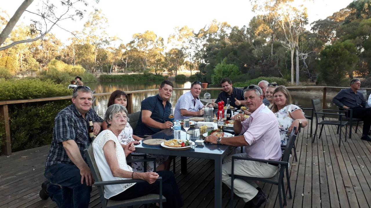 Magdala Motor Lodge&Lakeside Restaurant Stawell Bagian luar foto