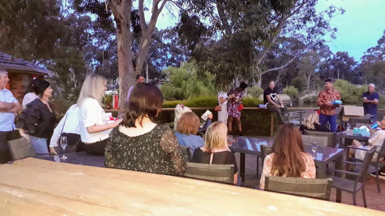 Magdala Motor Lodge&Lakeside Restaurant Stawell Bagian luar foto
