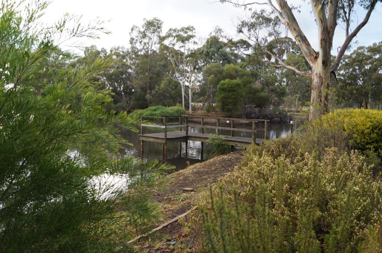 Magdala Motor Lodge&Lakeside Restaurant Stawell Bagian luar foto