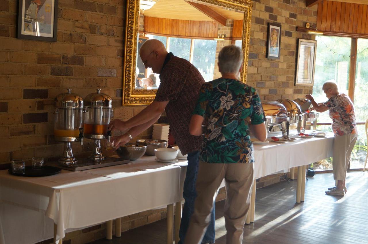 Magdala Motor Lodge&Lakeside Restaurant Stawell Bagian luar foto
