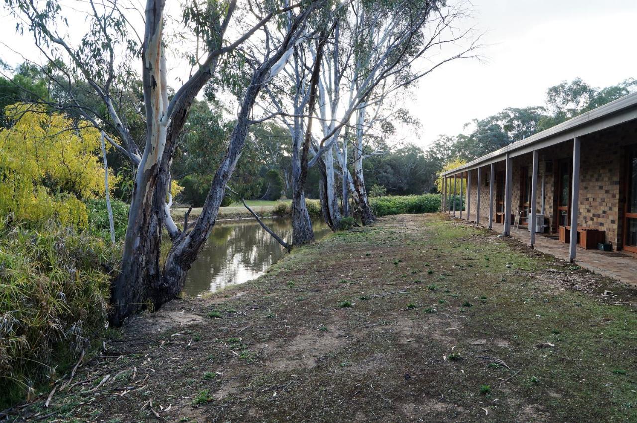 Magdala Motor Lodge&Lakeside Restaurant Stawell Bagian luar foto